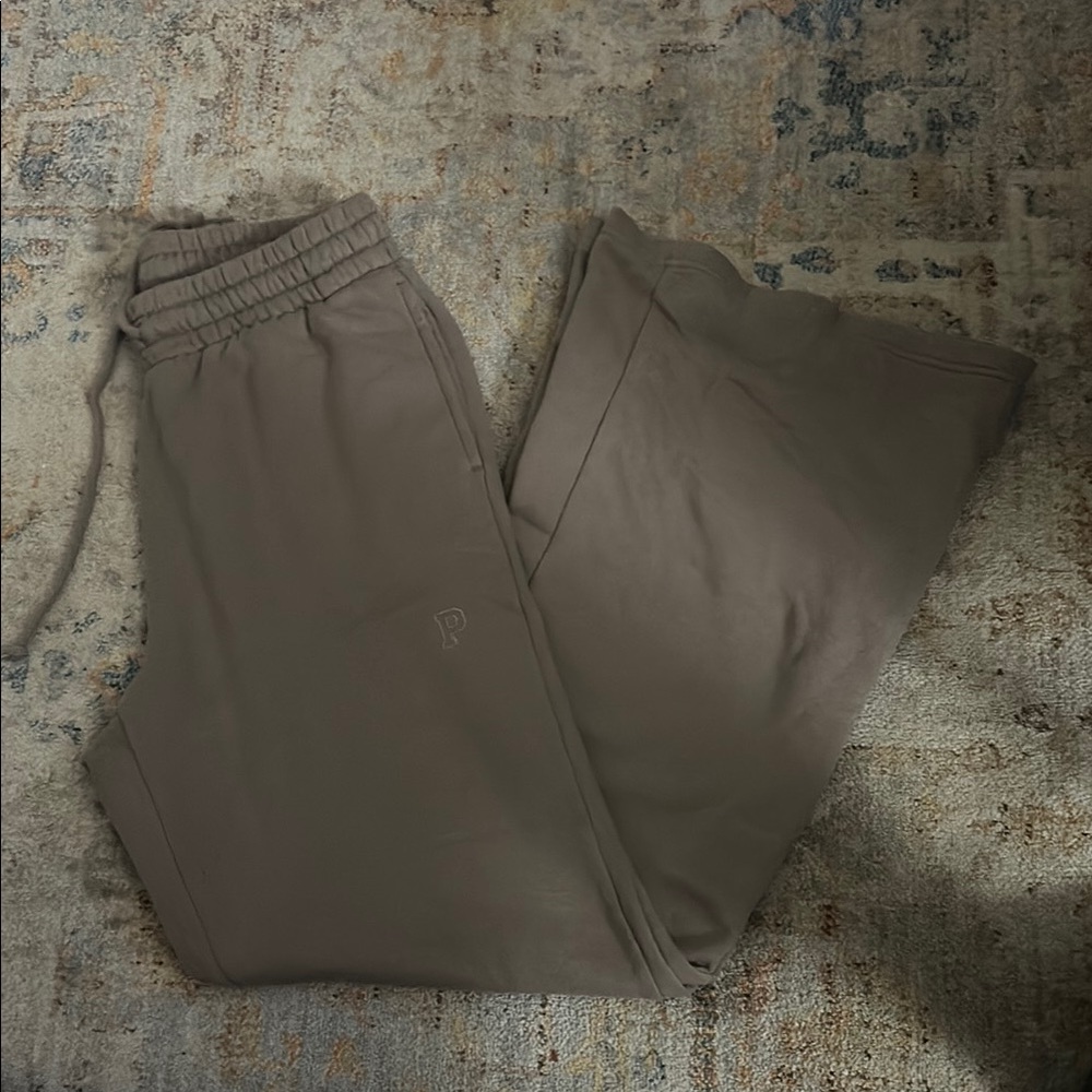 PINK Victoria's Secret Taupe Brown Relaxed Fit Joggers SZ M